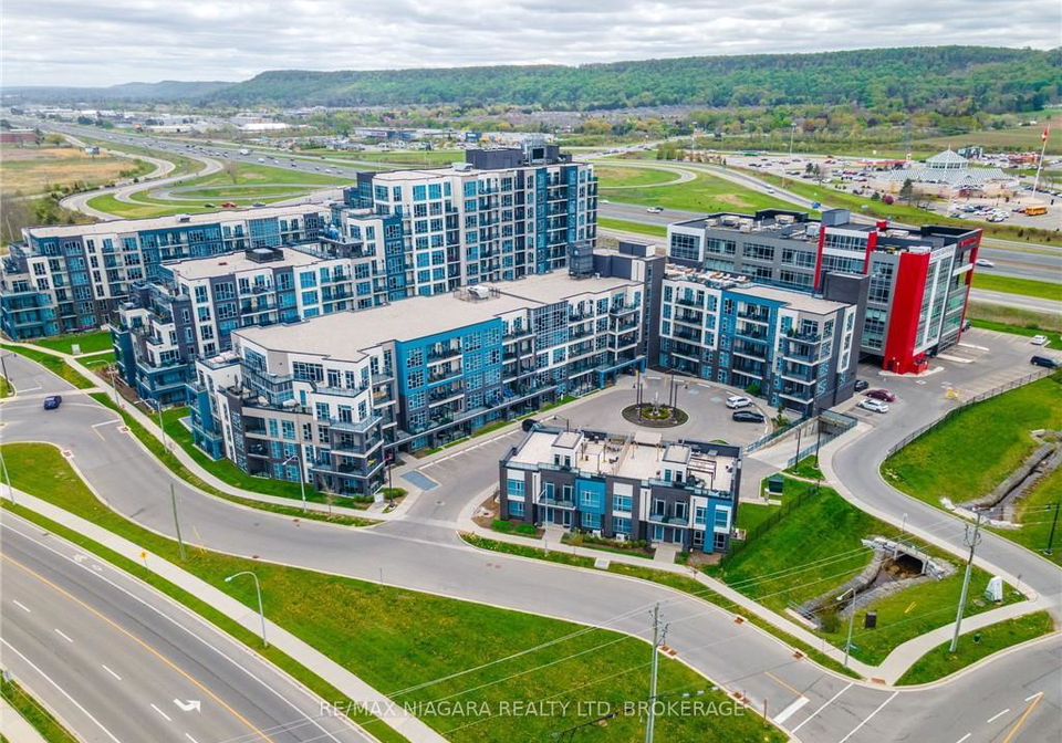 10-concord-place-grimsby-ontario-x12213907