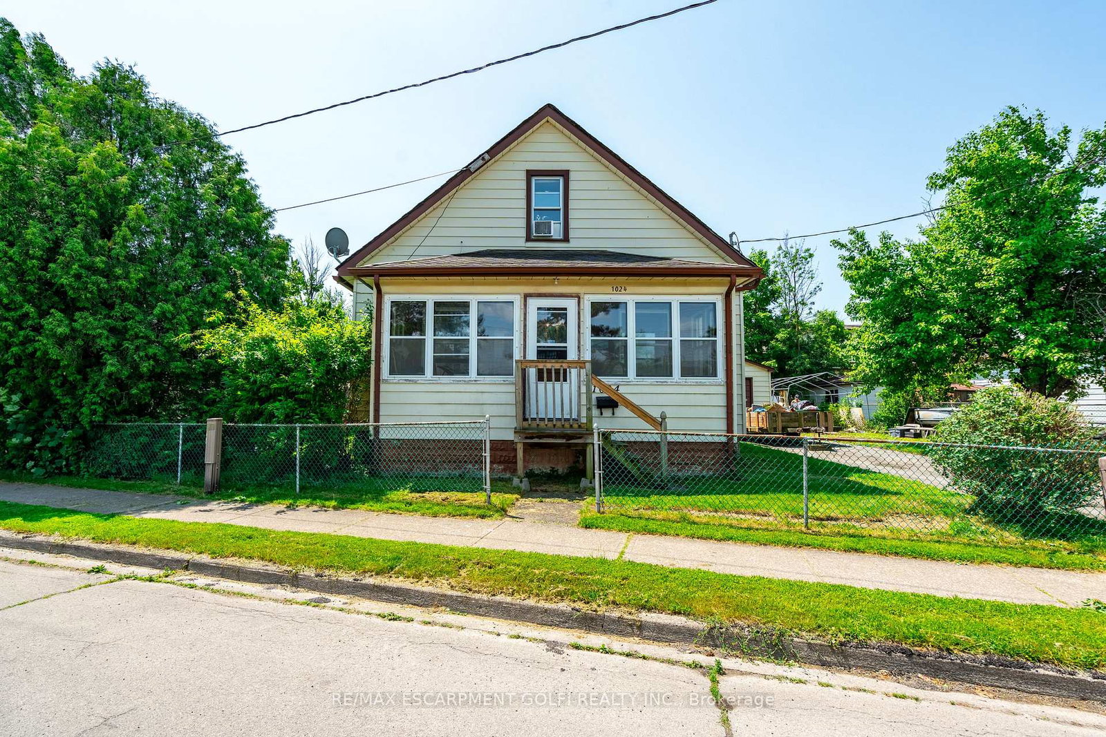 1024-railroad-avenue-e-welland-ontario-x12213973