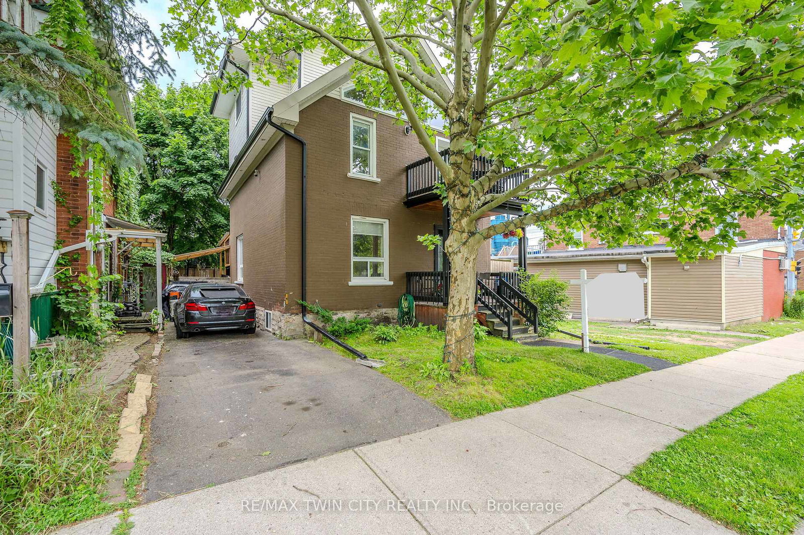 33-glasgow-street-kitchener-ontario-x12213998