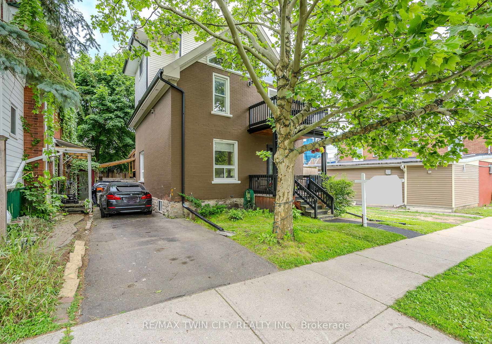 33-glasgow-street-kitchener-ontario-x12213998