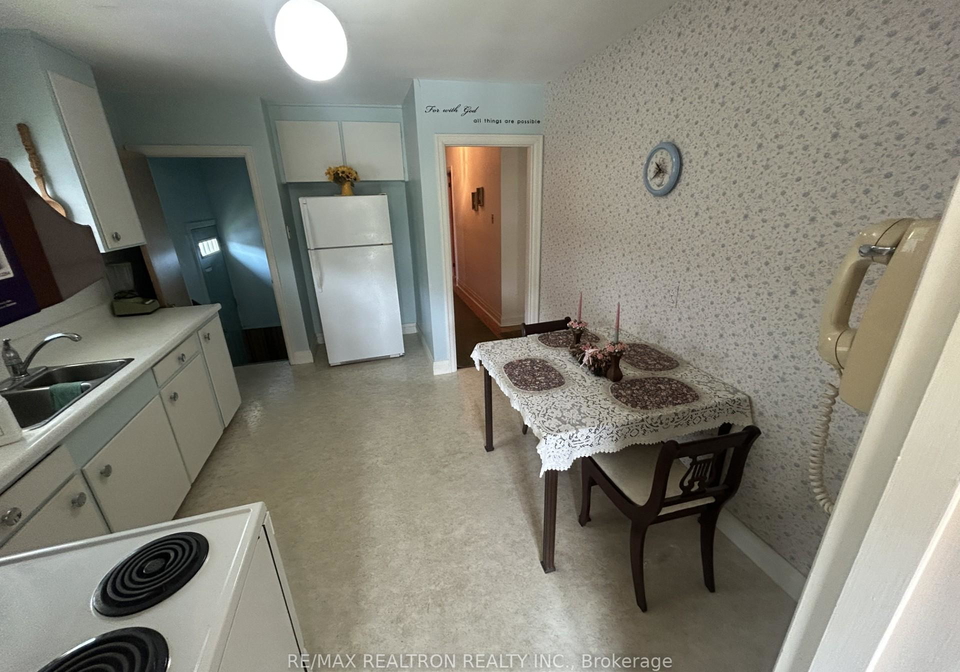 60-upper-walker-avenue-hamilton-ontario-x12214024