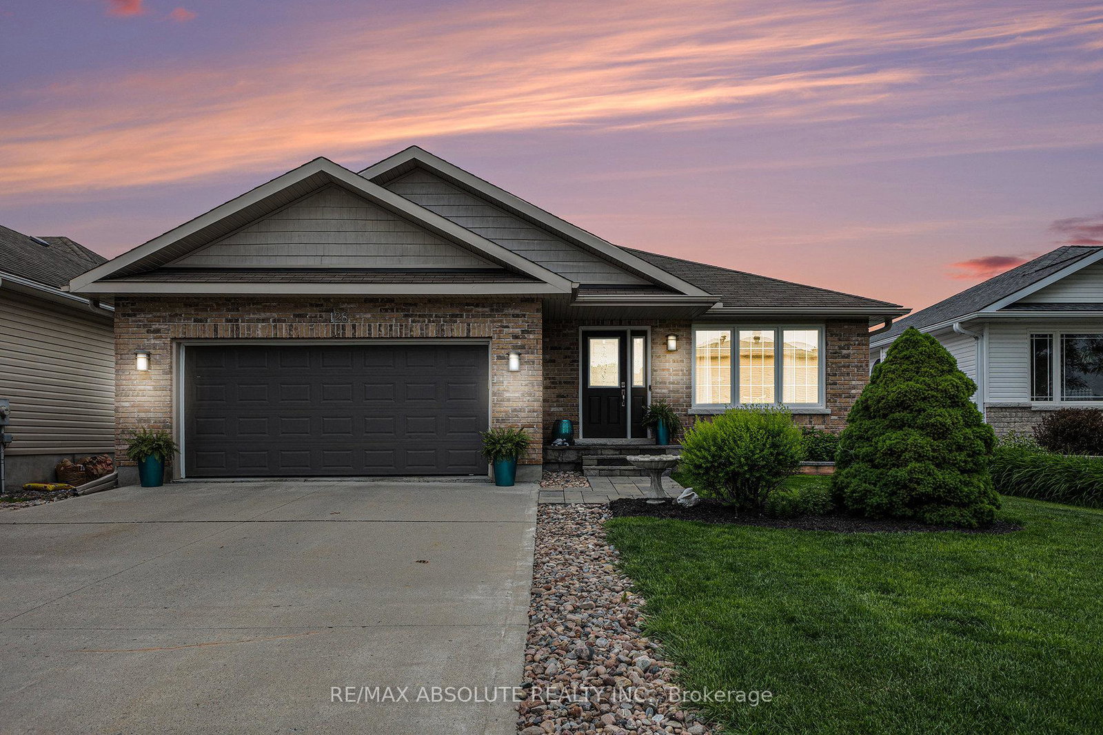128-mclachlin-street-s-arnprior-ontario-x12214218