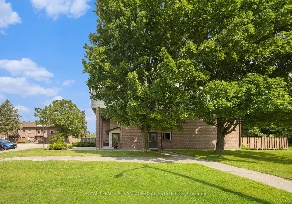 8-pearl-street-smiths-falls-ontario-x12214293