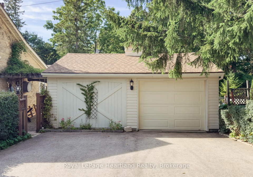 131-rattenbury-street-e-central-huron-ontario-x12214347