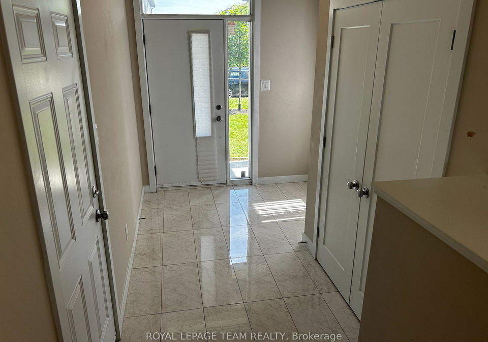 72-riddell-street-carleton-place-ontario-x12214363