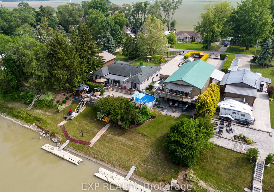 8458-lazy-lane-lambton-shores-ontario-x12214614