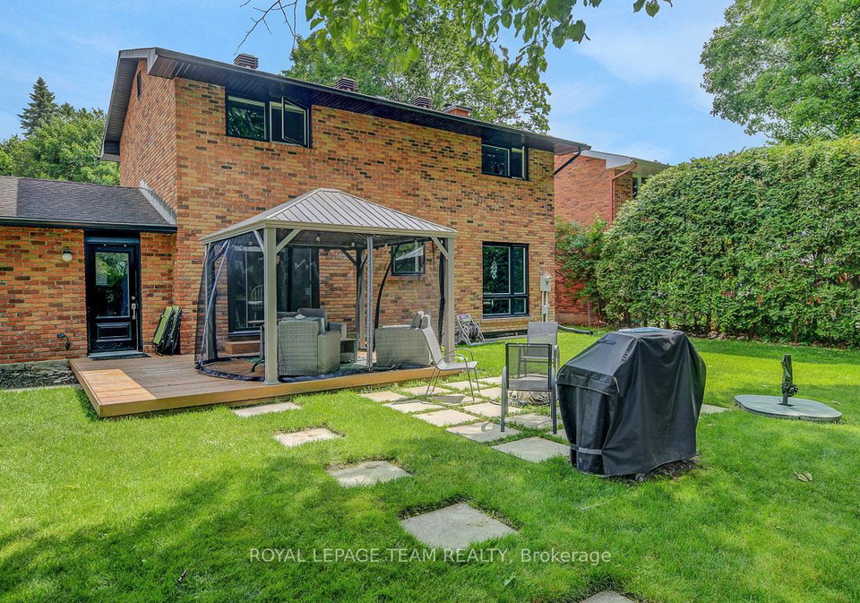 8-kingsford-crescent-kanata-ontario-x12214889