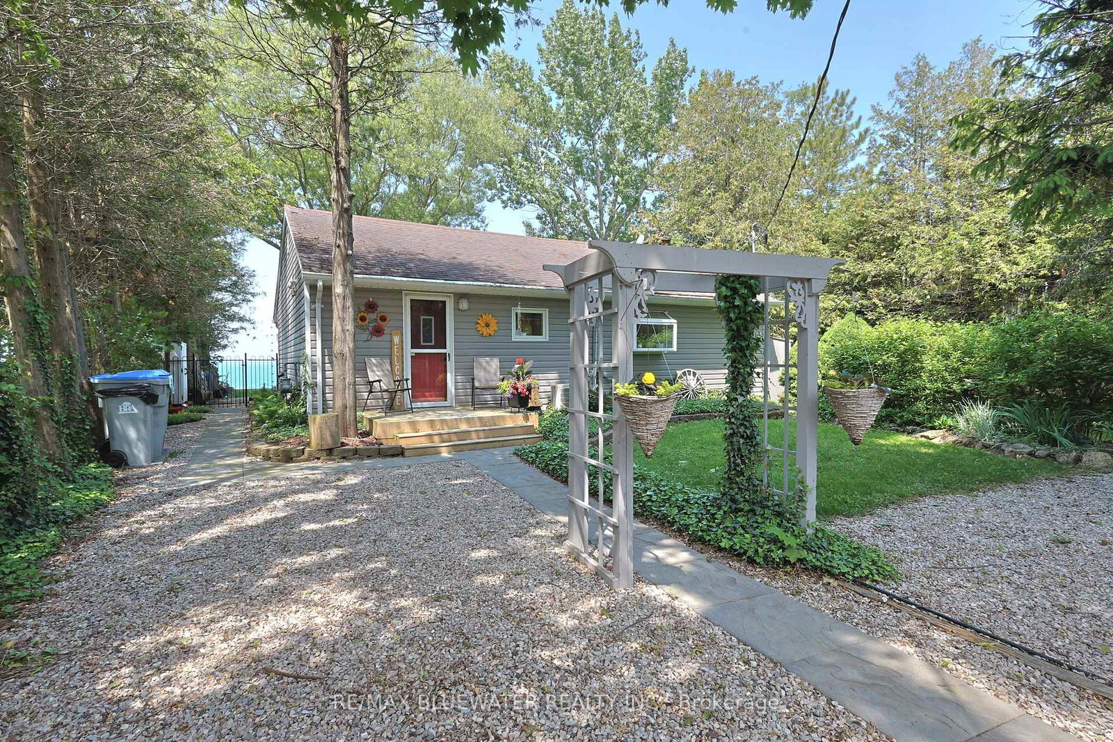 72209-lakeshore-drive-bluewater-ontario-x12214932