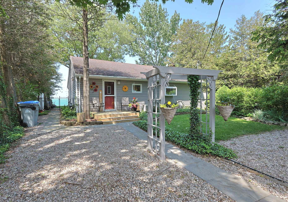 72209-lakeshore-drive-bluewater-ontario-x12214932