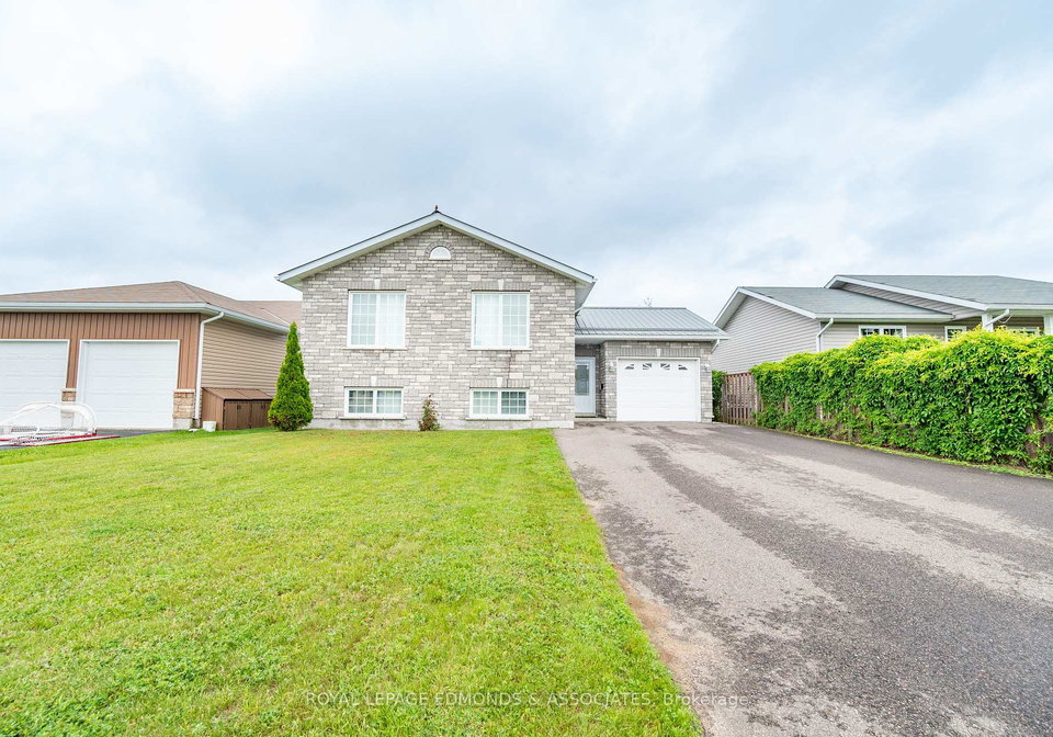 626-johnston-crescent-pembroke-ontario-x12215214
