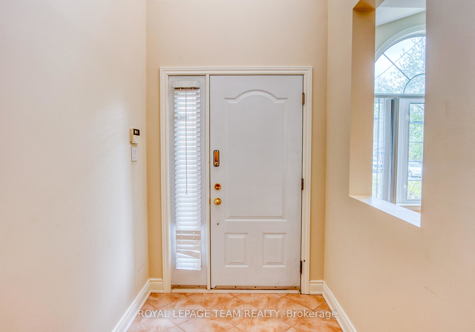 539-tweedsmuir-avenue-ottawa-ontario-x12215223