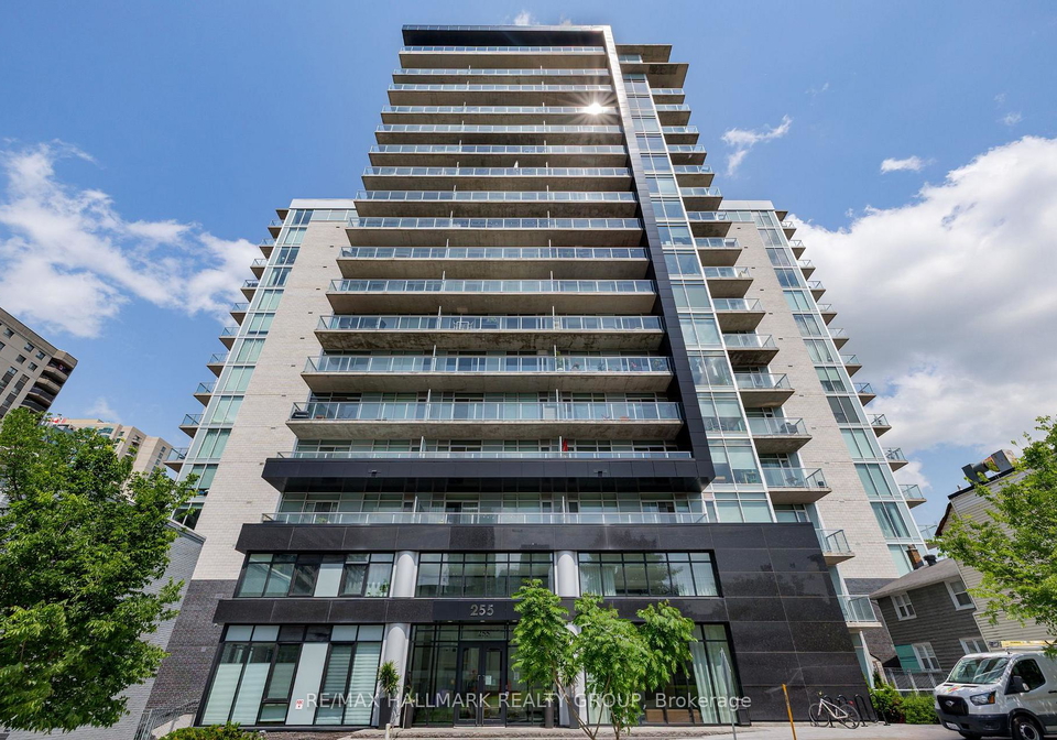 255-bay-street-ottawa-ontario-x12215502