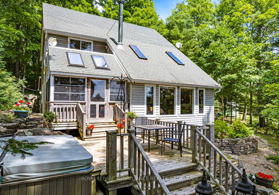 399-hardwood-ridge-lanark-highlands-ontario-x12215504