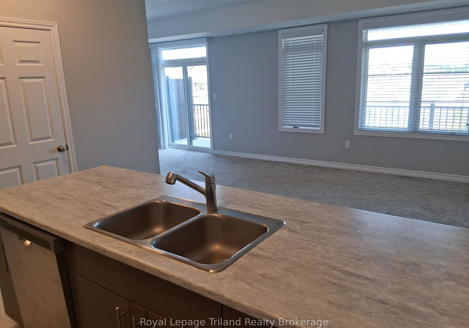 100-oat-lane-kitchener-ontario-x12215545