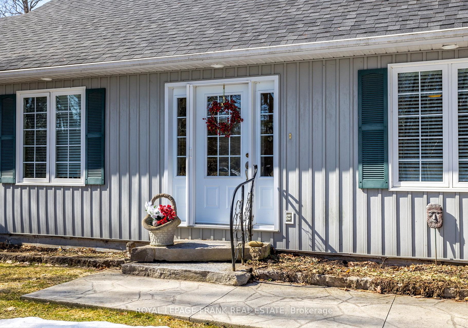 18-east-beehive-drive-kawartha-lakes-ontario-x12215612