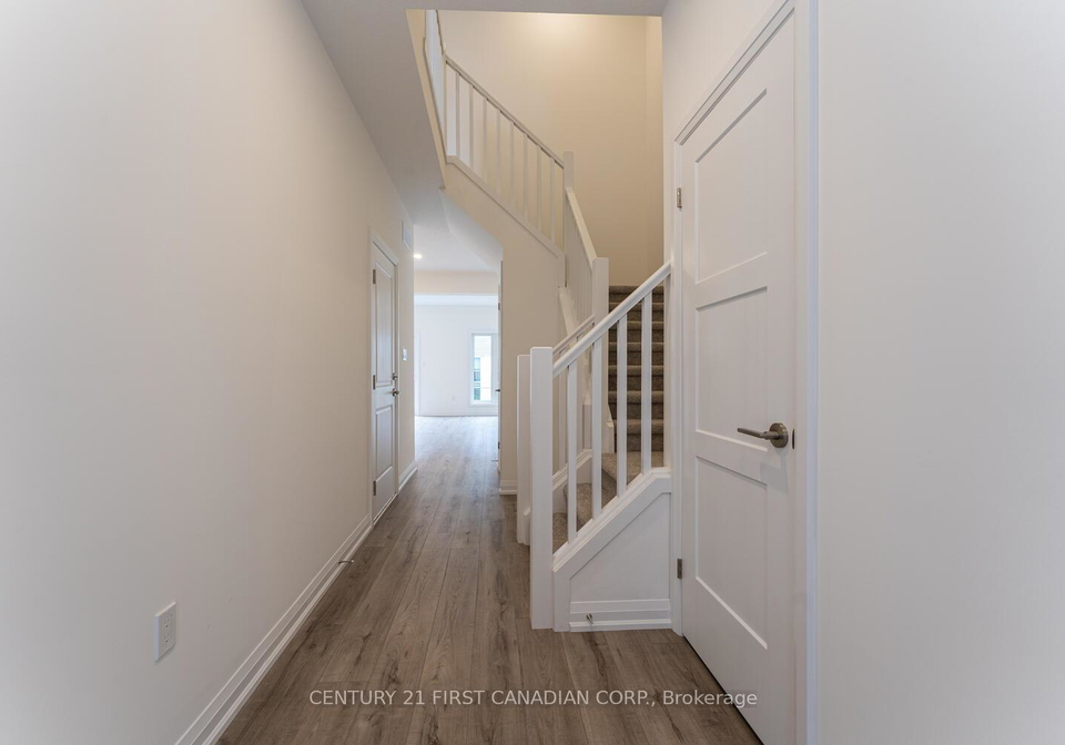 1nicholson-street-lucan-biddulph-ontario-x12215852