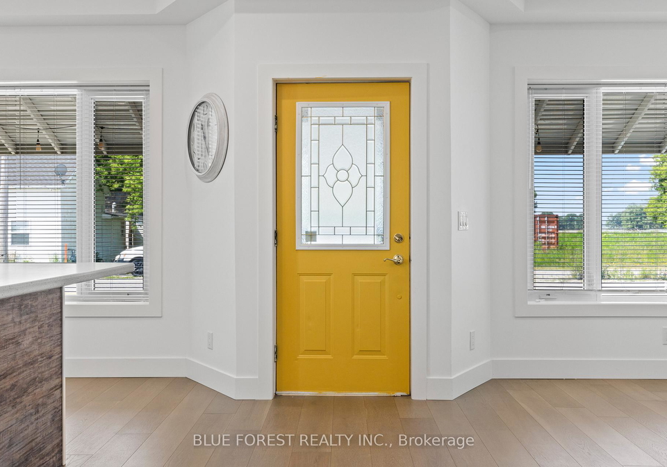 22676-thames-road-southwest-middlesex-ontario-x12215997
