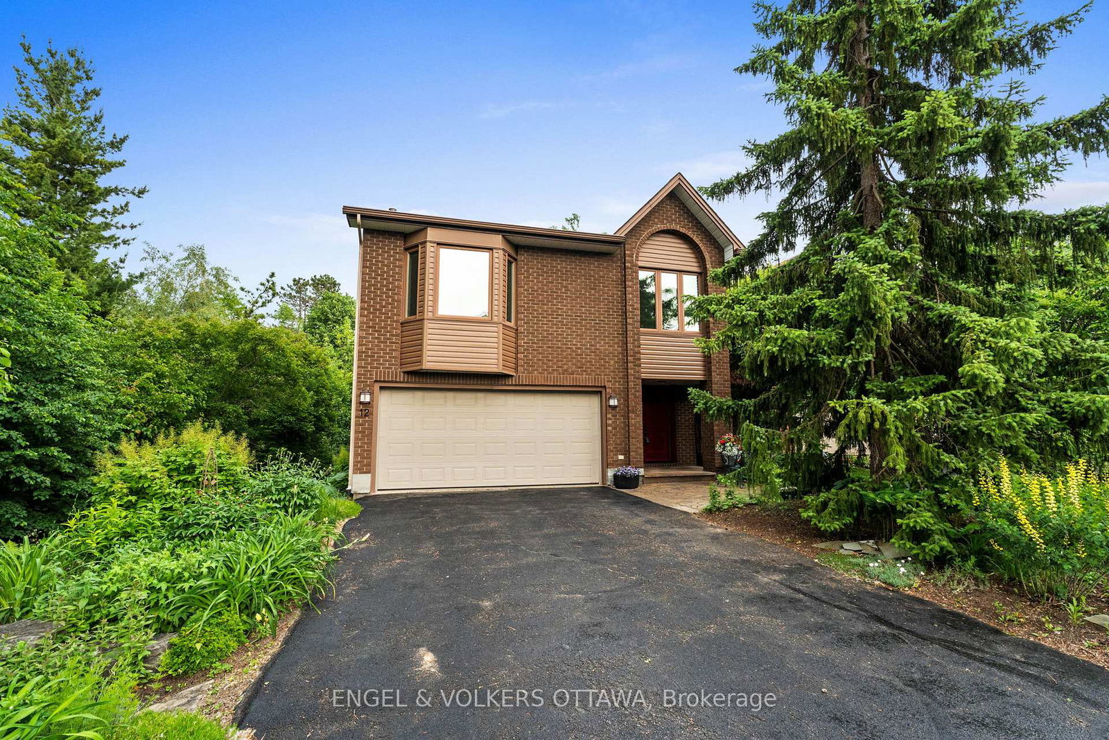 12-hackett-street-ottawa-ontario-x12216424