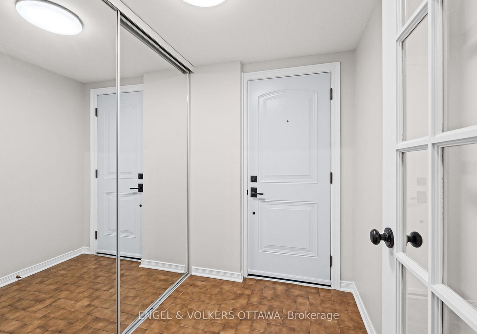 12-hackett-street-ottawa-ontario-x12216424