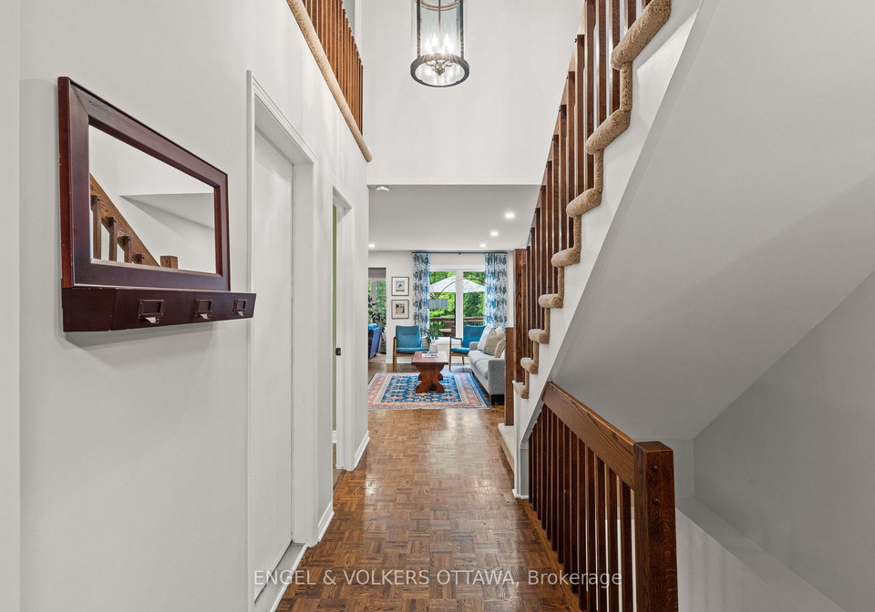 12-hackett-street-ottawa-ontario-x12216424
