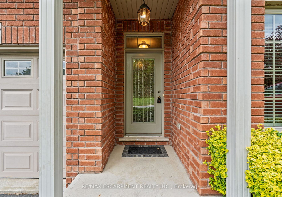 6-isaac-court-haldimand-ontario-x12216628