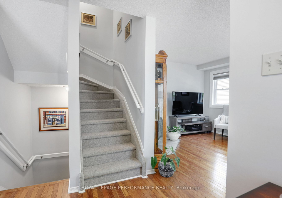 688-tweedsmuir-avenue-ottawa-ontario-x12216662