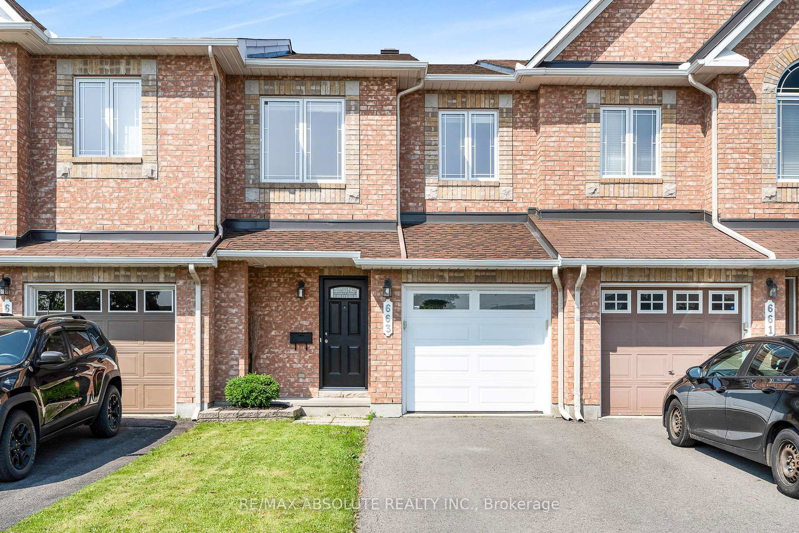 663-lakeridge-drive-ottawa-ontario-x12216926
