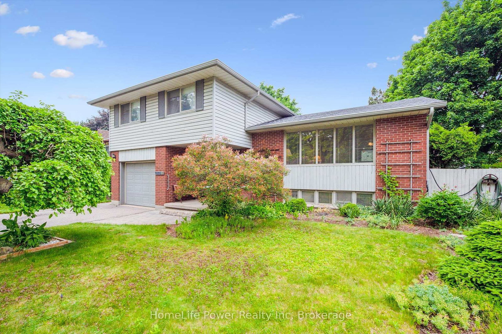 19-bishop-court-guelph-ontario-x12217079