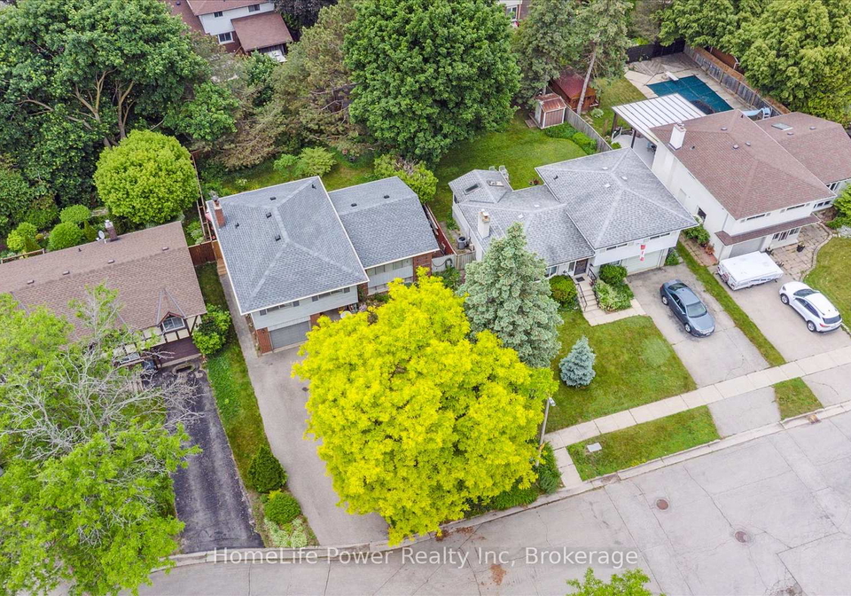 19-bishop-court-guelph-ontario-x12217079