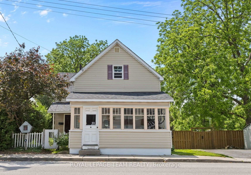104-napoleon-street-carleton-place-ontario-x12217116