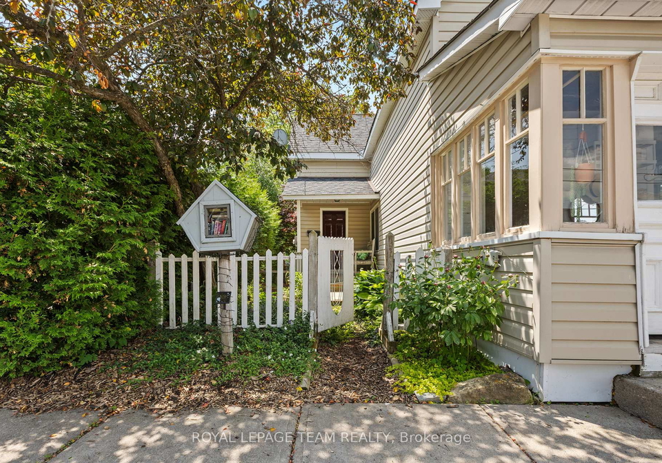 104-napoleon-street-carleton-place-ontario-x12217116