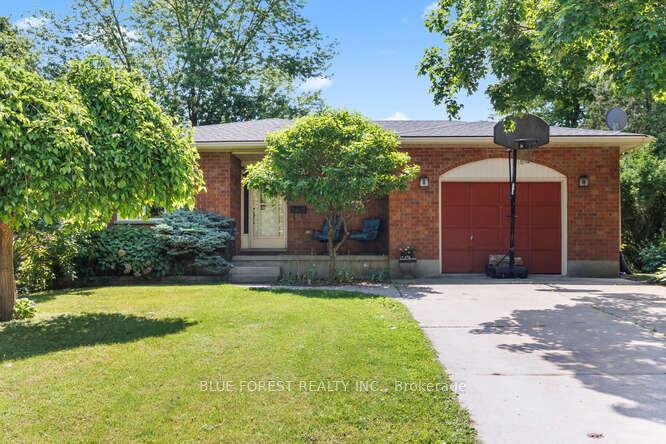 112-elgin-avenue-southwest-middlesex-ontario-x12217149