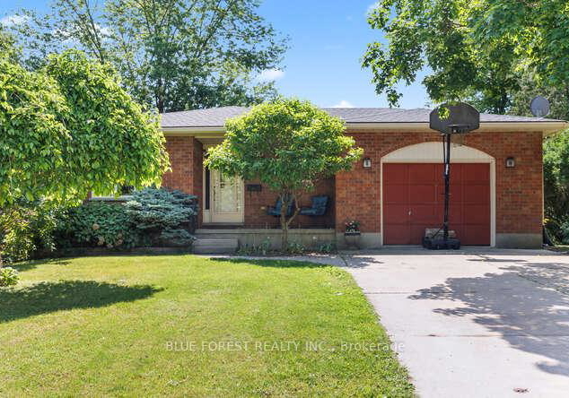 112-elgin-avenue-southwest-middlesex-ontario-x12217149