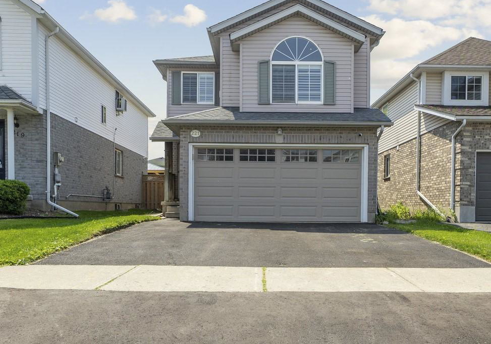 221-grey-fox-drive-kitchener-ontario-x12217476
