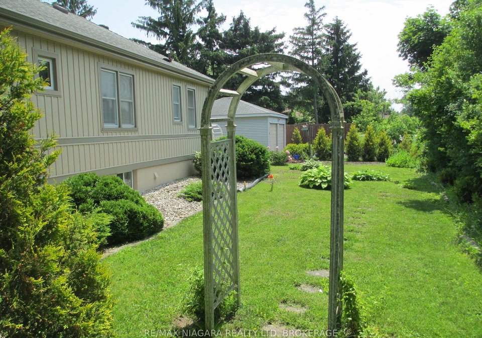 255-bowen-road-fort-erie-ontario-x12217544