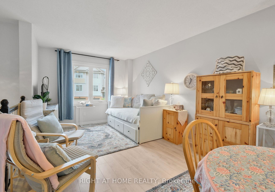 7-yorkville-street-ottawa-ontario-x12217640
