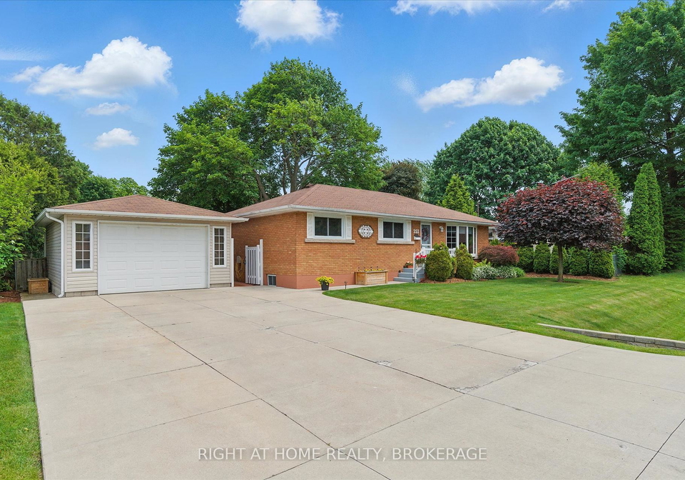 253-nakoma-road-hamilton-ontario-x12217815