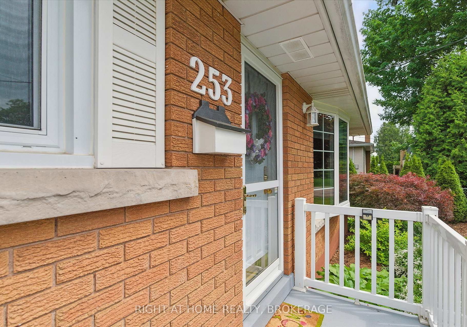 253-nakoma-road-hamilton-ontario-x12217815