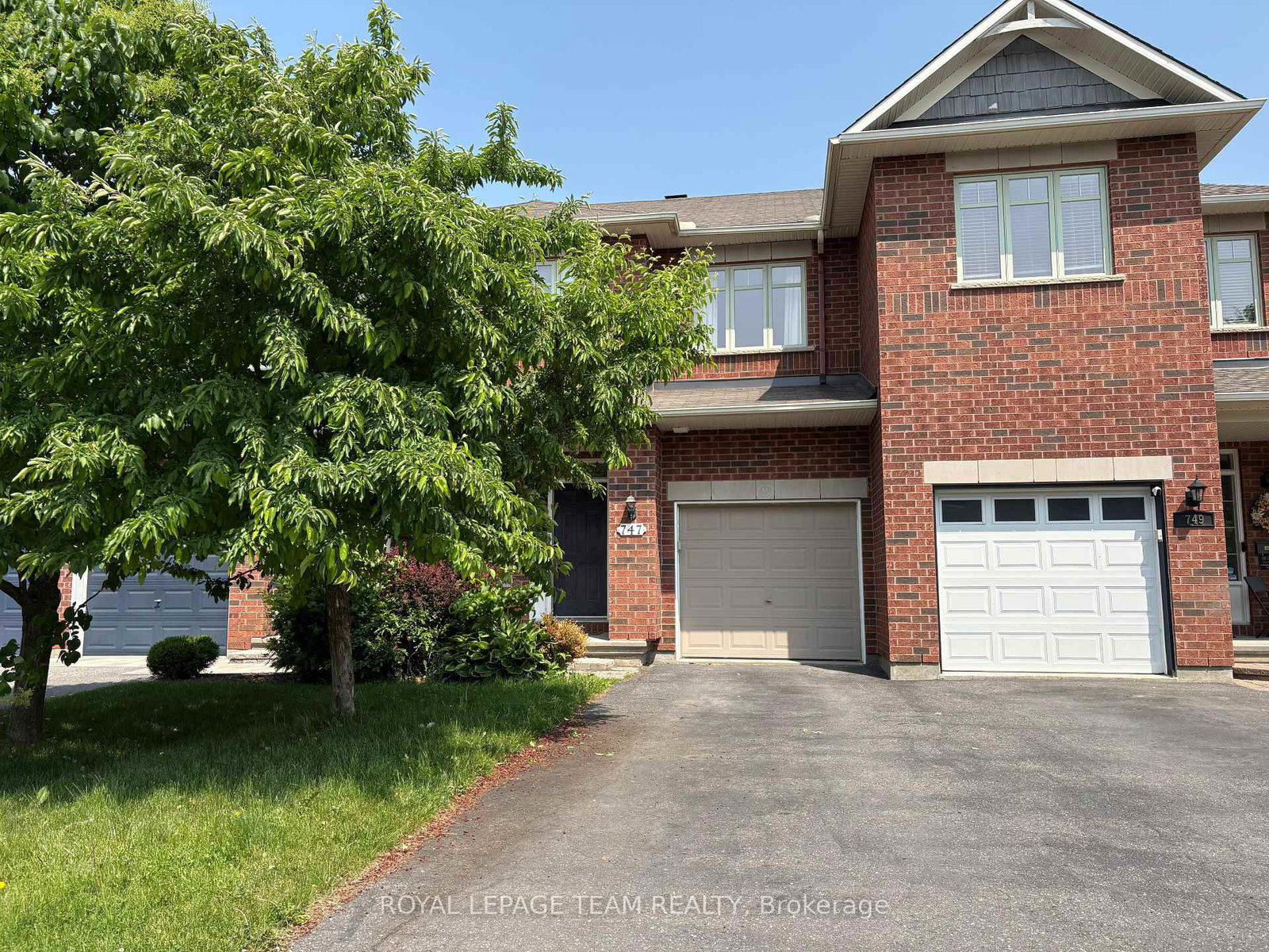 747-nakina-way-ottawa-ontario-x12217823