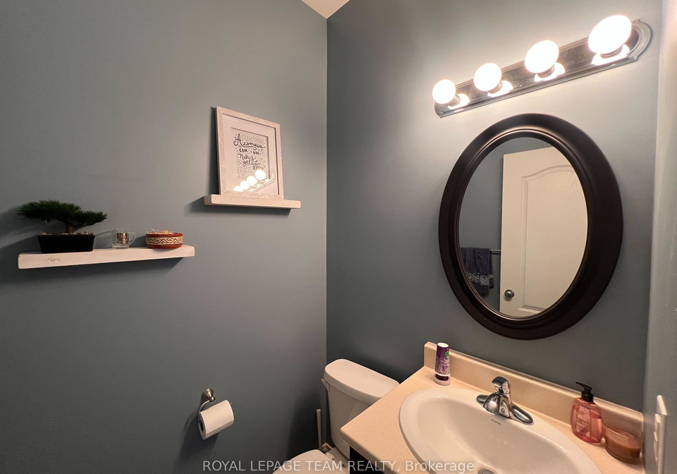 747-nakina-way-ottawa-ontario-x12217823