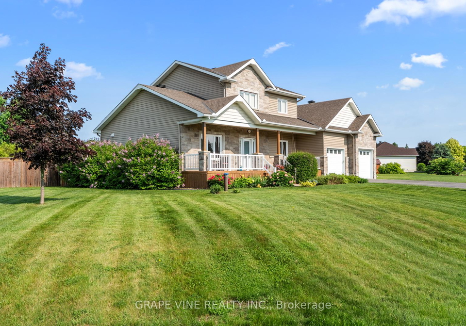 8055-craig-farm-drive-ottawa-ontario-x12218097