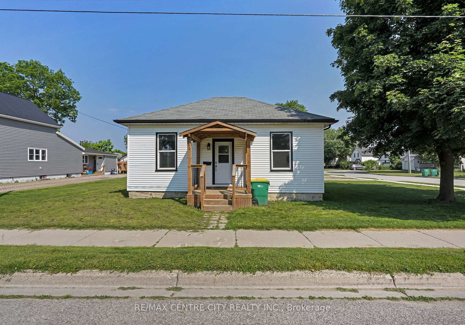 196-mckellar-street-southwest-middlesex-ontario-x12218104