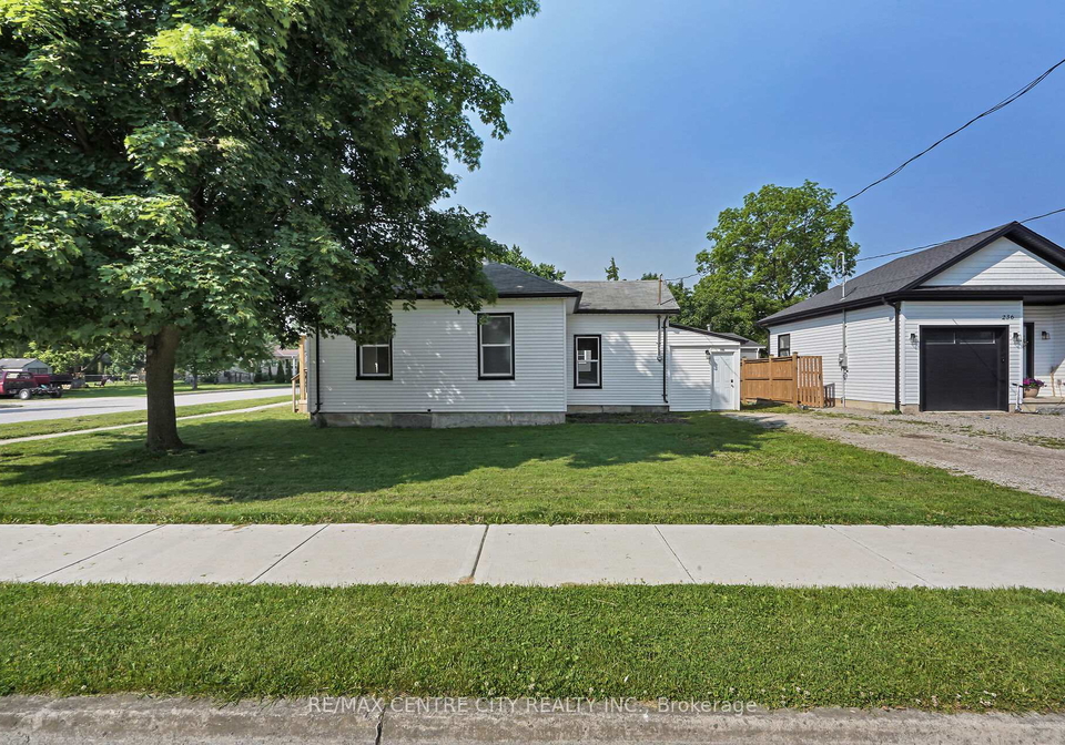 196-mckellar-street-southwest-middlesex-ontario-x12218104