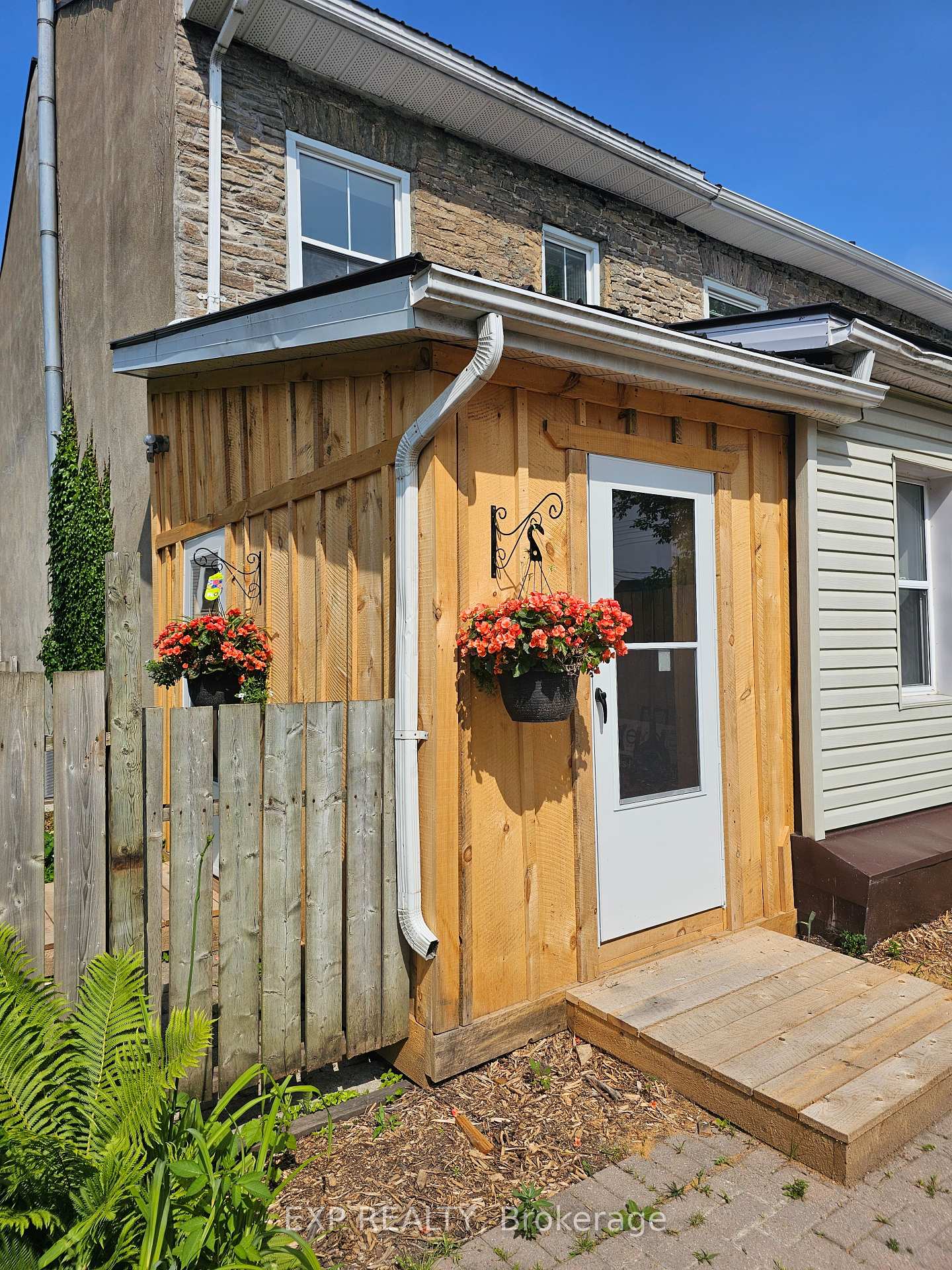 60-john-street-brockville-ontario-x12218116