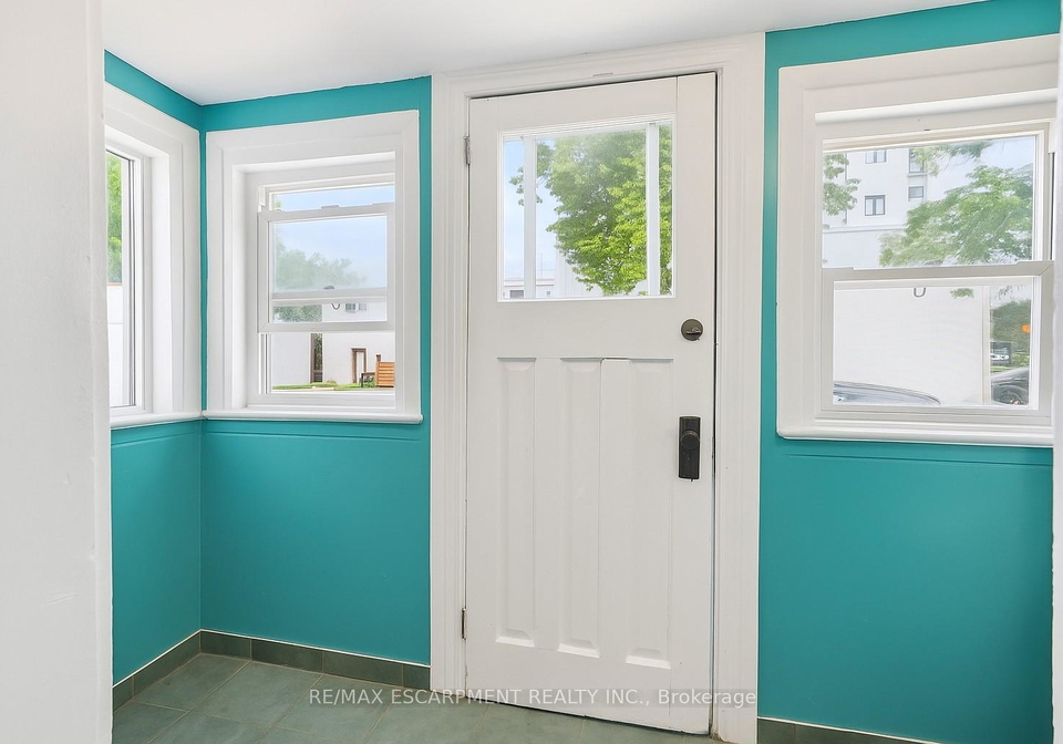 4502-street-lincoln-ontario-x12218122
