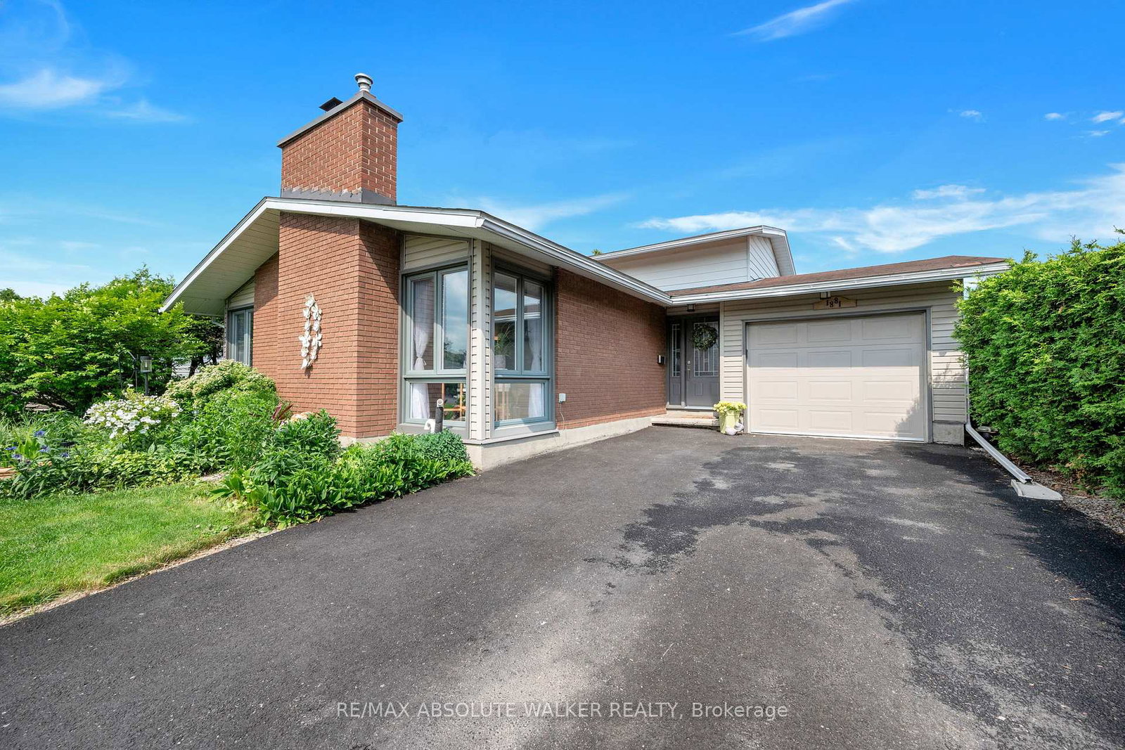 1881-greenacre-crescent-ottawa-ontario-x12218220