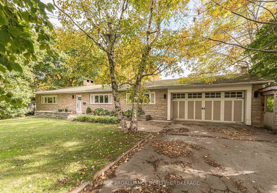 4420-bath-road-loyalist-ontario-x12218238