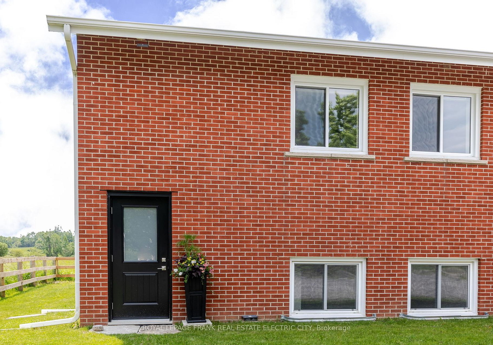 724-centre-line-selwyn-ontario-x12218304