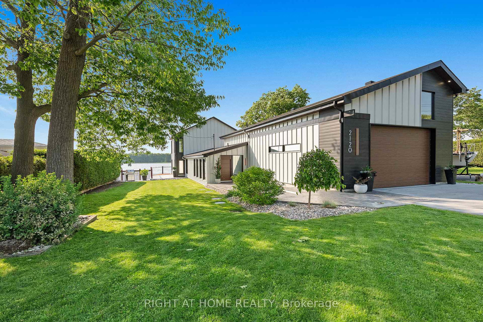 2120-du-chateau-avenue-clarence-rockland-ontario-x12218527