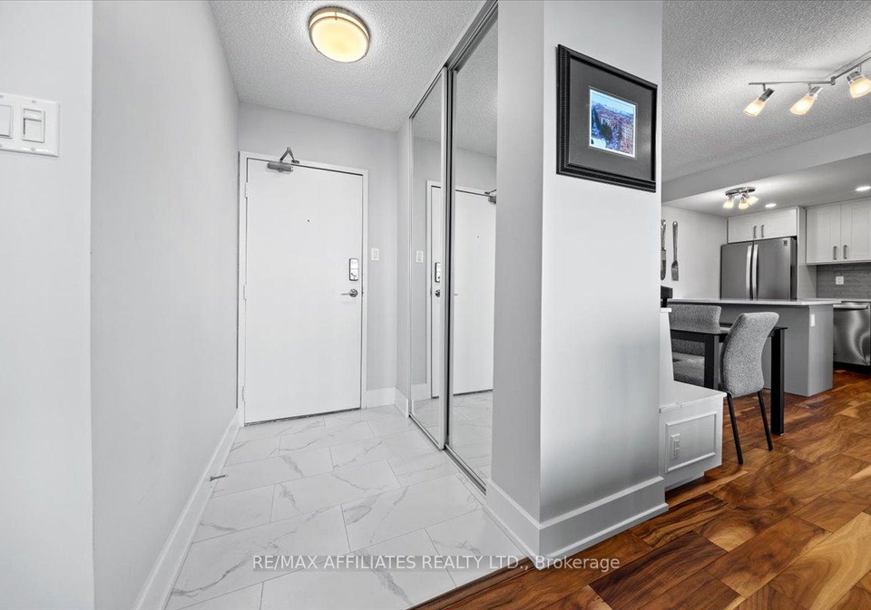 500-laurier-avenue-w-ottawa-ontario-x12218872